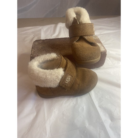 Kids UGG Brown Suede Booties with Fleece Lining-Adjustable Closure -Youth Size 7 - Picture 11 of 13